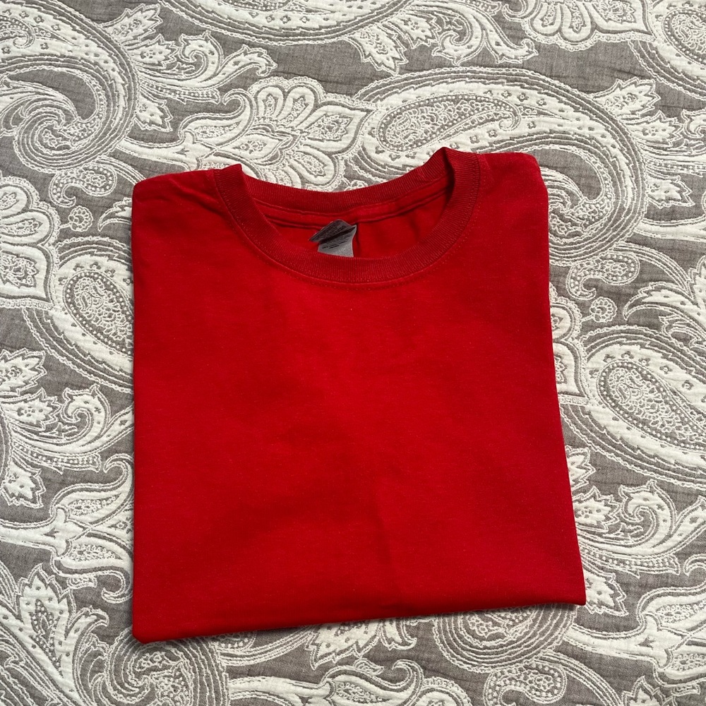 Gildan boys t shirt
